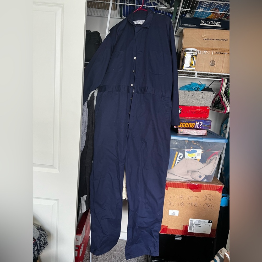 Adult Men’s Michael Myers Halloween Costume Includes Mask